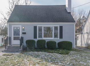 940 Burton Ave, Highland Park, IL