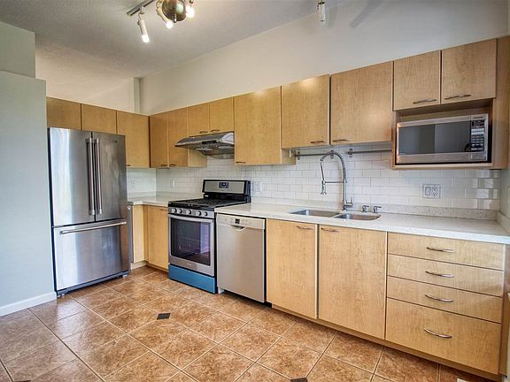 4th image of 3711 Robson Ct #27