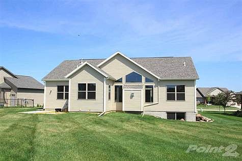 2nd image of 840 Pheasant Ln
