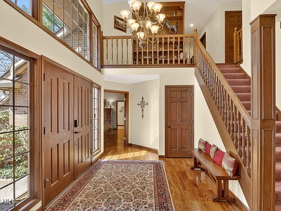 5th image of 4819 Whitebirch Ct