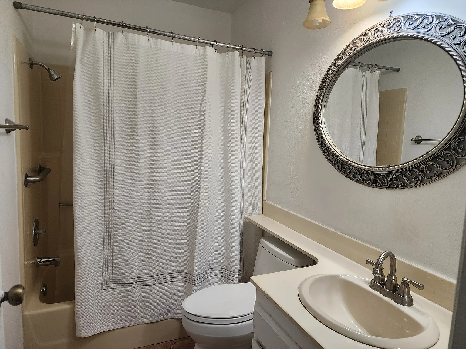 2 bed, 960 sqft, $3,000 — Photo 3