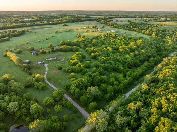 31607 Beaver Creek Rd, Paola, KS 66071