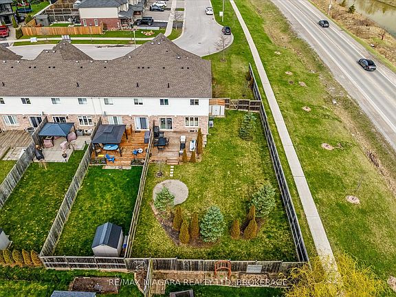 2nd image of 187 Cardinal Cres