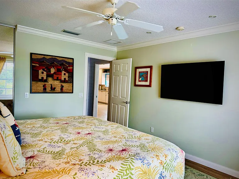 10744 SW Elsinore Dr — Photo 4