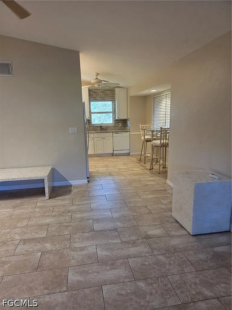 1 bed, 1.0 bath, 920 sqft, $2,000 — Photo 3