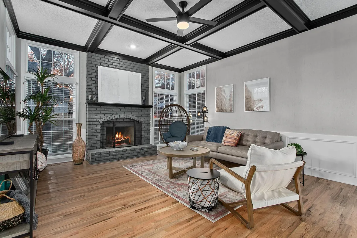 Building Photo - 9406 Hall Dr
