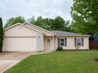 206 Glory Ave, Kendallville, IN 46755