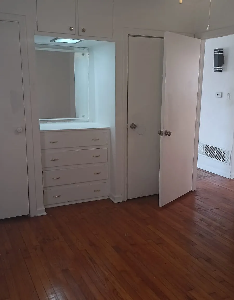 2 bed, 900 sqft, $1,275 — Photo 4