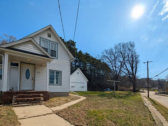 3rd image of 526 State Rd