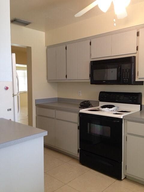 1st image of 1451 Davis Dr