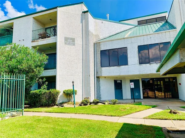2826 S Bartell Dr APT 34, Houston, TX 77054
