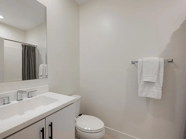 987 E Mason Ln #130 — Photo 33