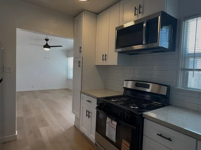 6407 11th Ave — Photo 3
