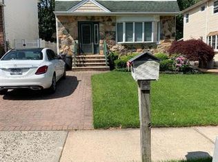 118 Tanglewood Dr, Staten Island, NY 10308
