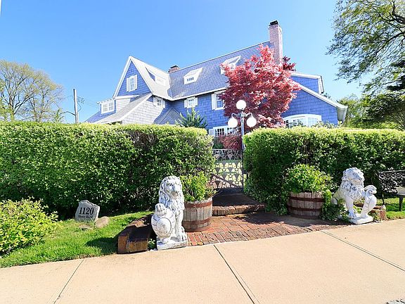 3rd image of 11-20 Shore Rd #1