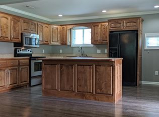 395 Page Rd, Rossville, GA 30741