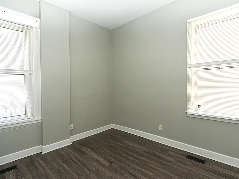 531 W Ormsby Ave #2 — Photo 4