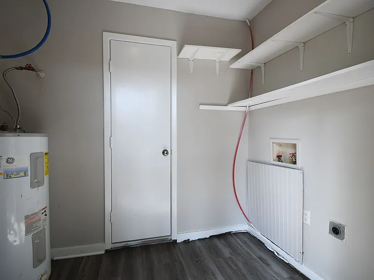 7114 Gatewood Dr — Photo 16