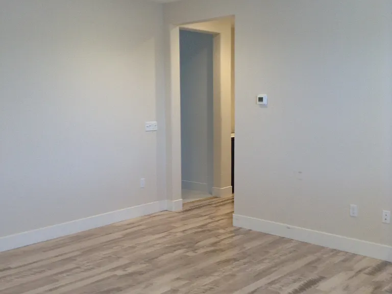 413 Wayland Loop — Photo 30