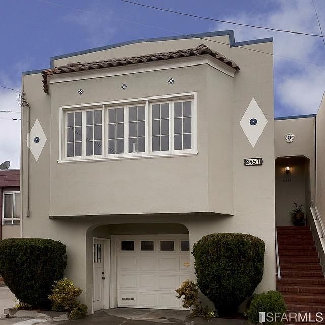 1st image of 2451 15th Ave