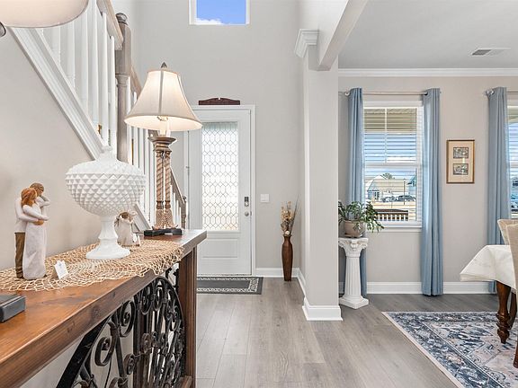 4th image of 109 Cowan Pl.