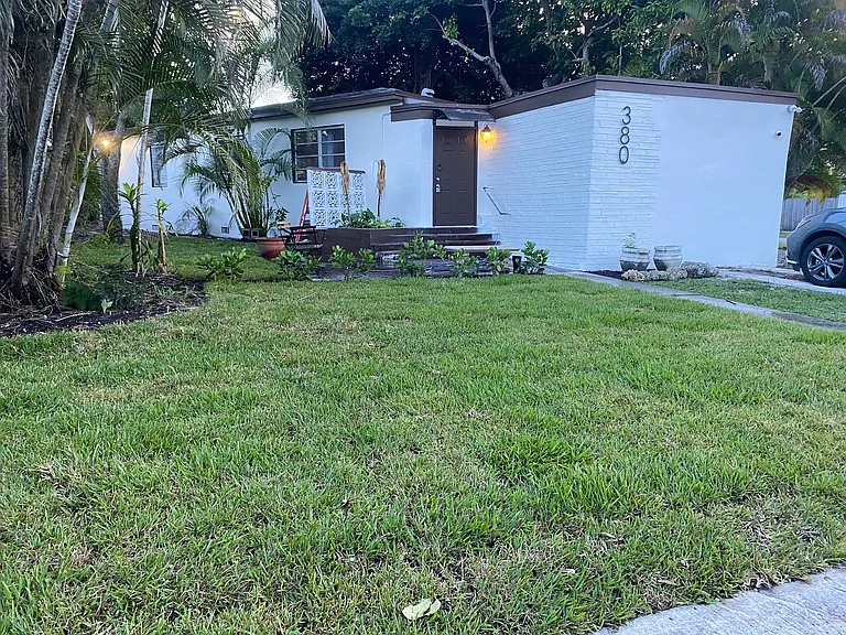 380 NW 134th St — Photo 3