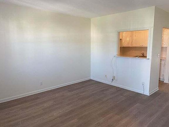 3rd image of 163 Easthampton G #163