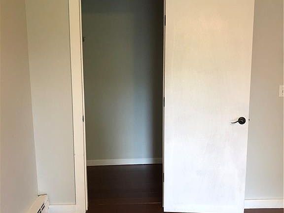 4th image of 129 Fox Run Ln