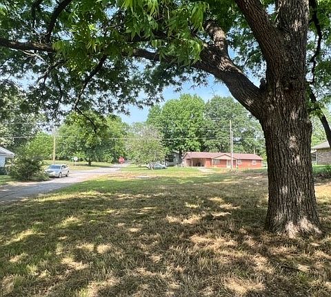 5th image of 1117 S Alabama Ave