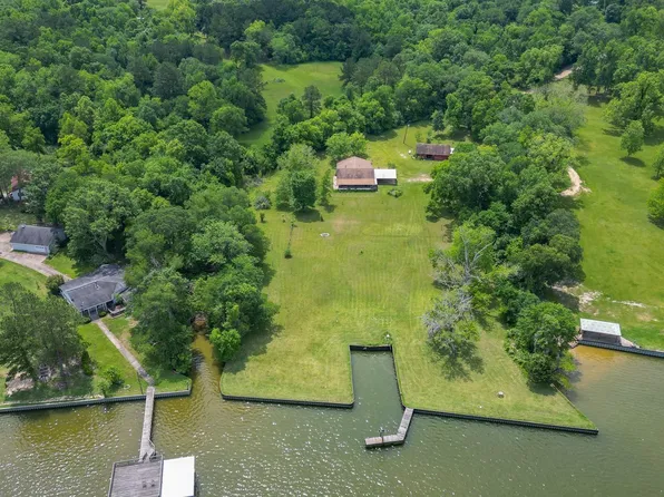980 Hill Farm Rd, Coldspring, TX 77331