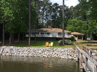 172 E Drake Rd, Gilbert, SC 29054