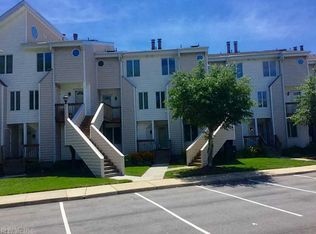 100 Pinewood Rd APT 111, Virginia Beach, VA 23451