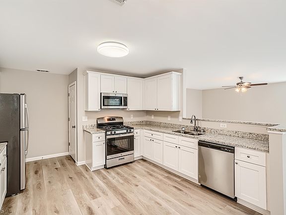 4th image of 3822 Rose Bay Ln