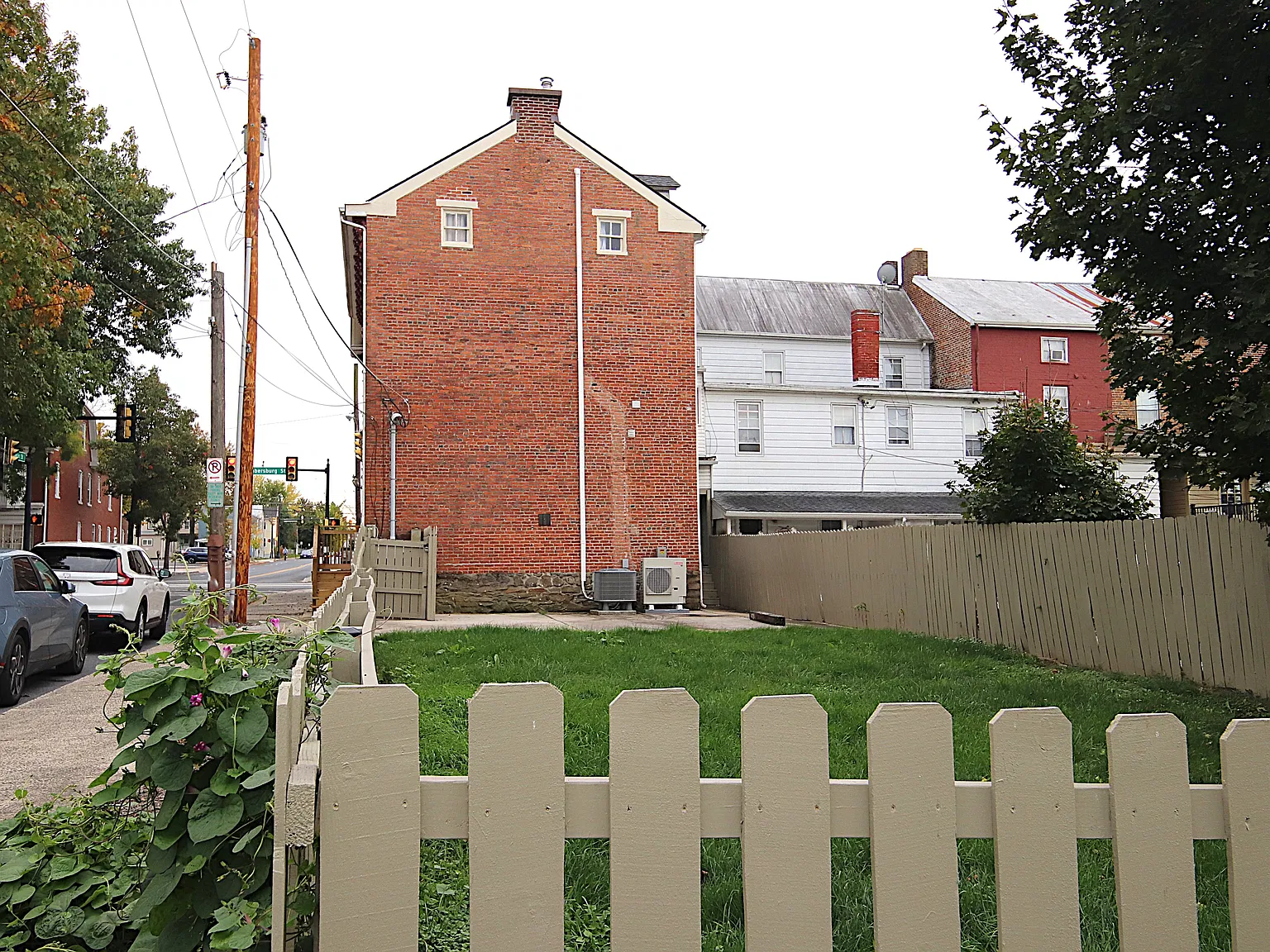 201 Chambersburg St — Photo 3