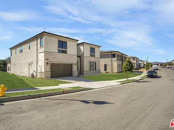 2nd image of 20534 Edgewood Ct