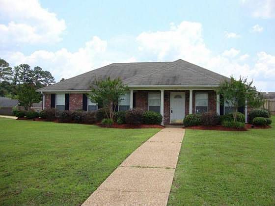 1st image of 101 Dogwood Way