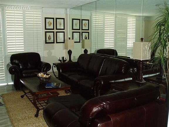 5th image of 139 Sunrise Ave #4020