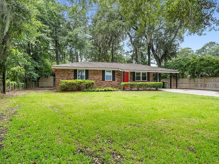 527 Red Oak Rd — Photo 4