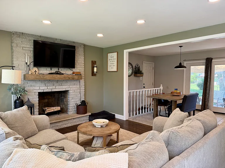 1532 Dennis Dr — Photo 3