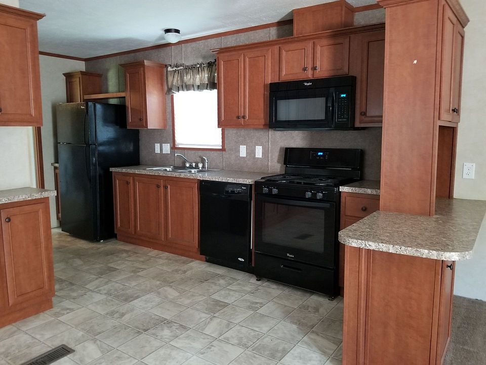 1st image of 4595 Knollwood Dr #136