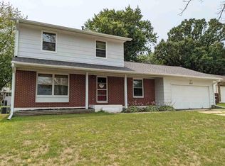 3217 W Carthage Dr, Freeport, IL 61032