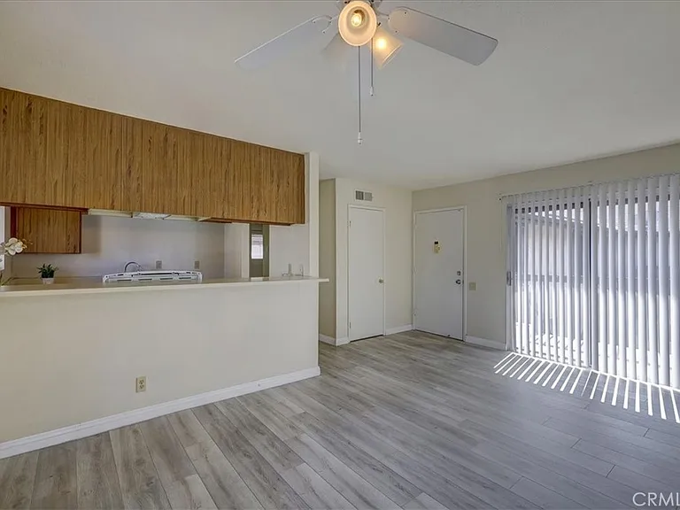 615 Utica Ave #4 — Photo 8