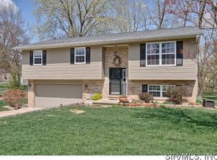 11 Eberhart Dr, Caseyville, IL 62232