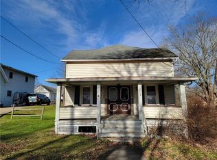 527 E Market St, Mercer, PA 16137