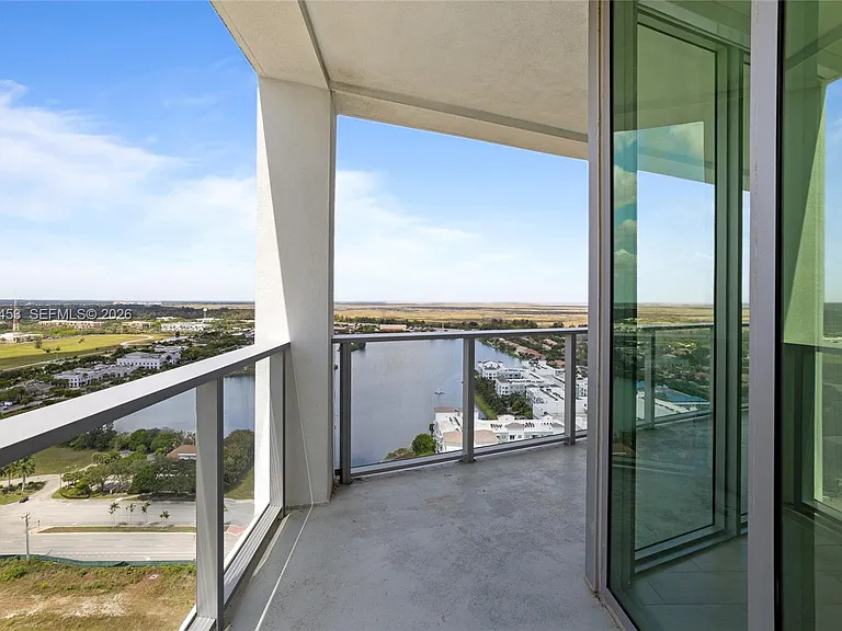2000 Metropica Way #2504 — Photo 22