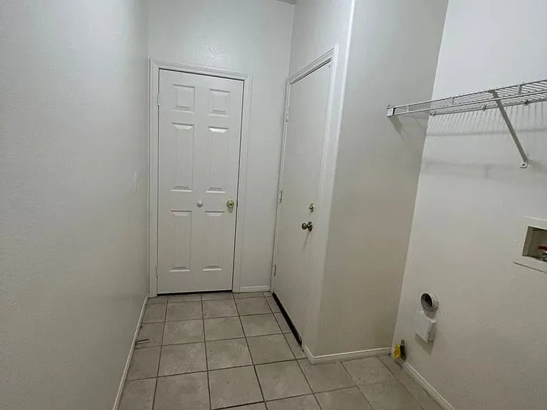 14190 Blackstone St — Photo 9