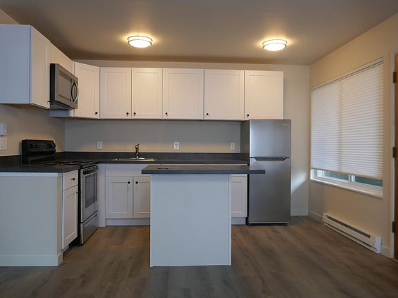 2nd image of 311 13th Ave E