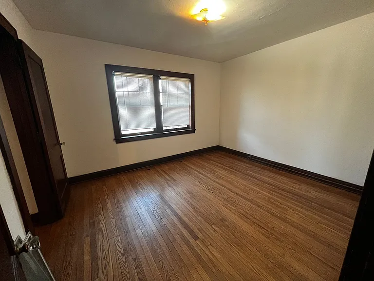 O - Oakland Court — Photo 11
