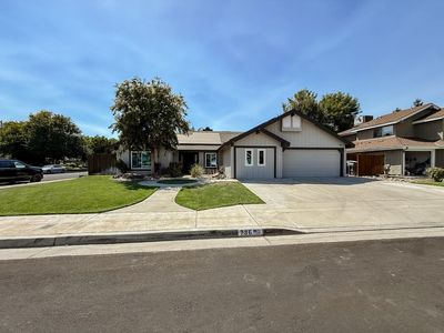 736 N Karen Ave, Clovis, CA, 93611