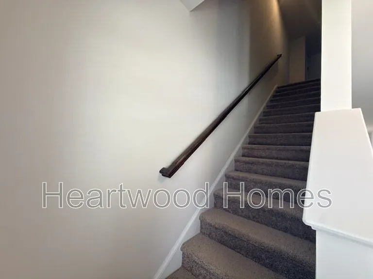 121 Bartlett Dr — Photo 14